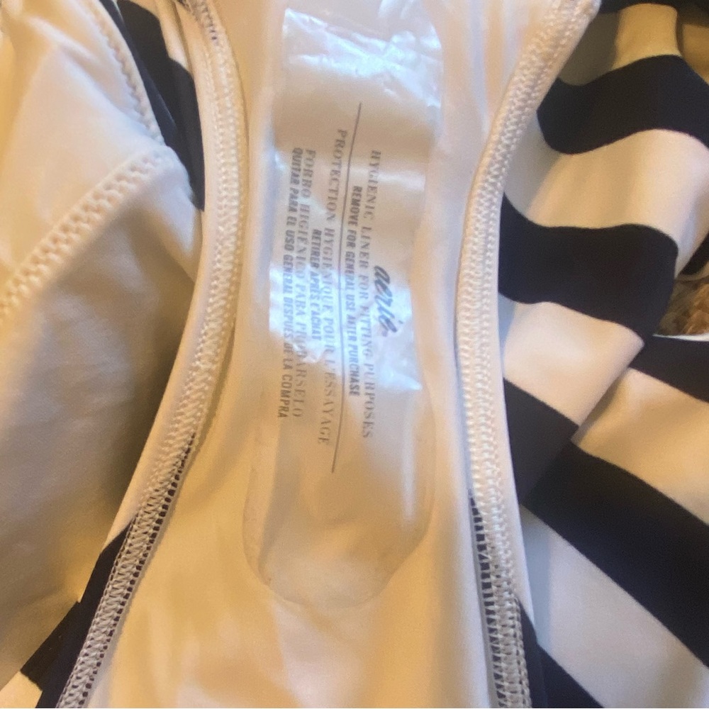 NWT Aerie One Piece Bathing Suit, Navy & White Stripes with cutout wholes Large - Picture 8 of 9